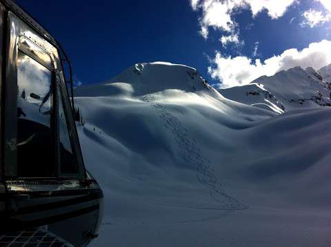 Selkirk Tangiers Helicopter Skiing Selkirk Tangiers Helicopter Skiing